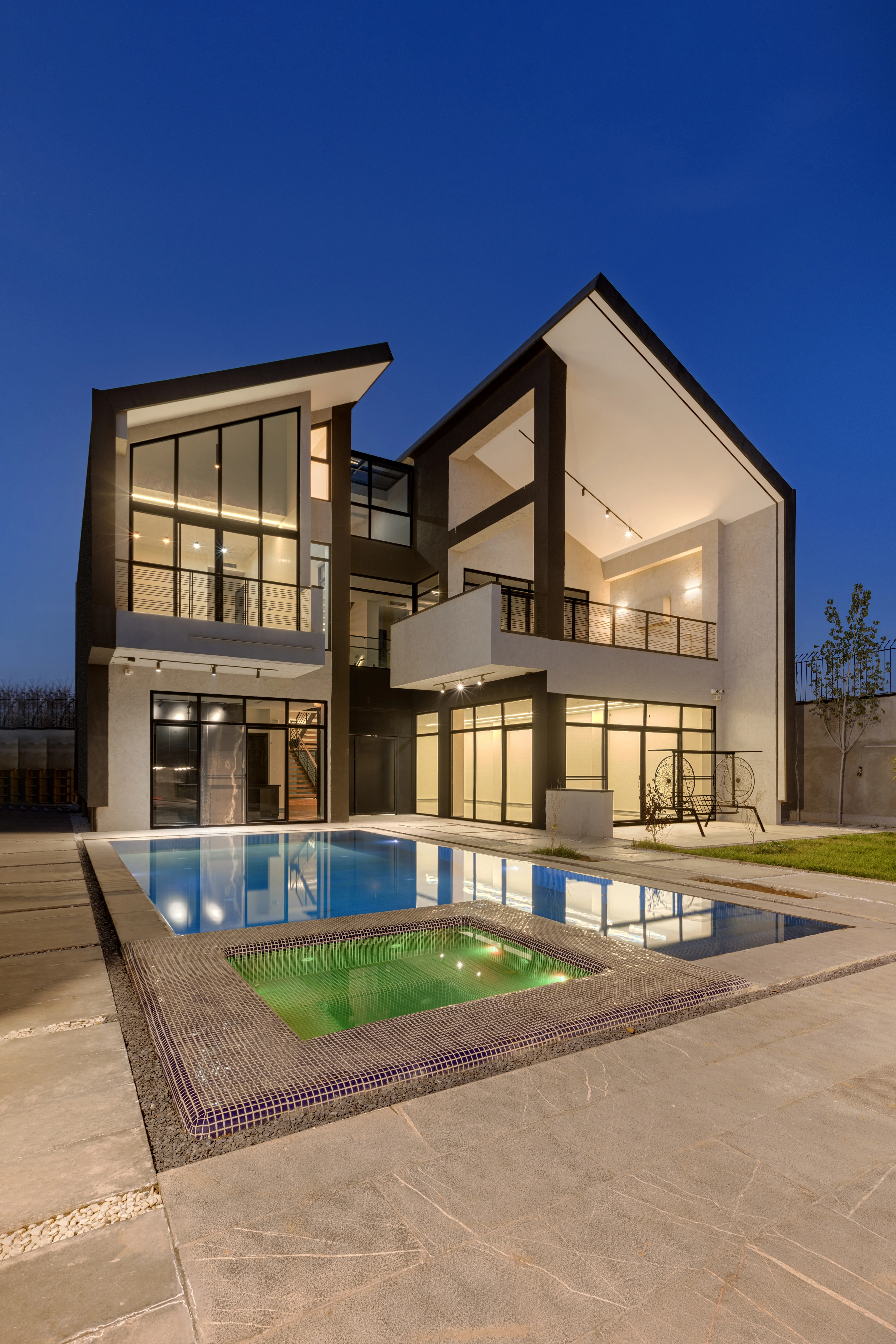 𝗠𝗶𝗮𝗻 Villa