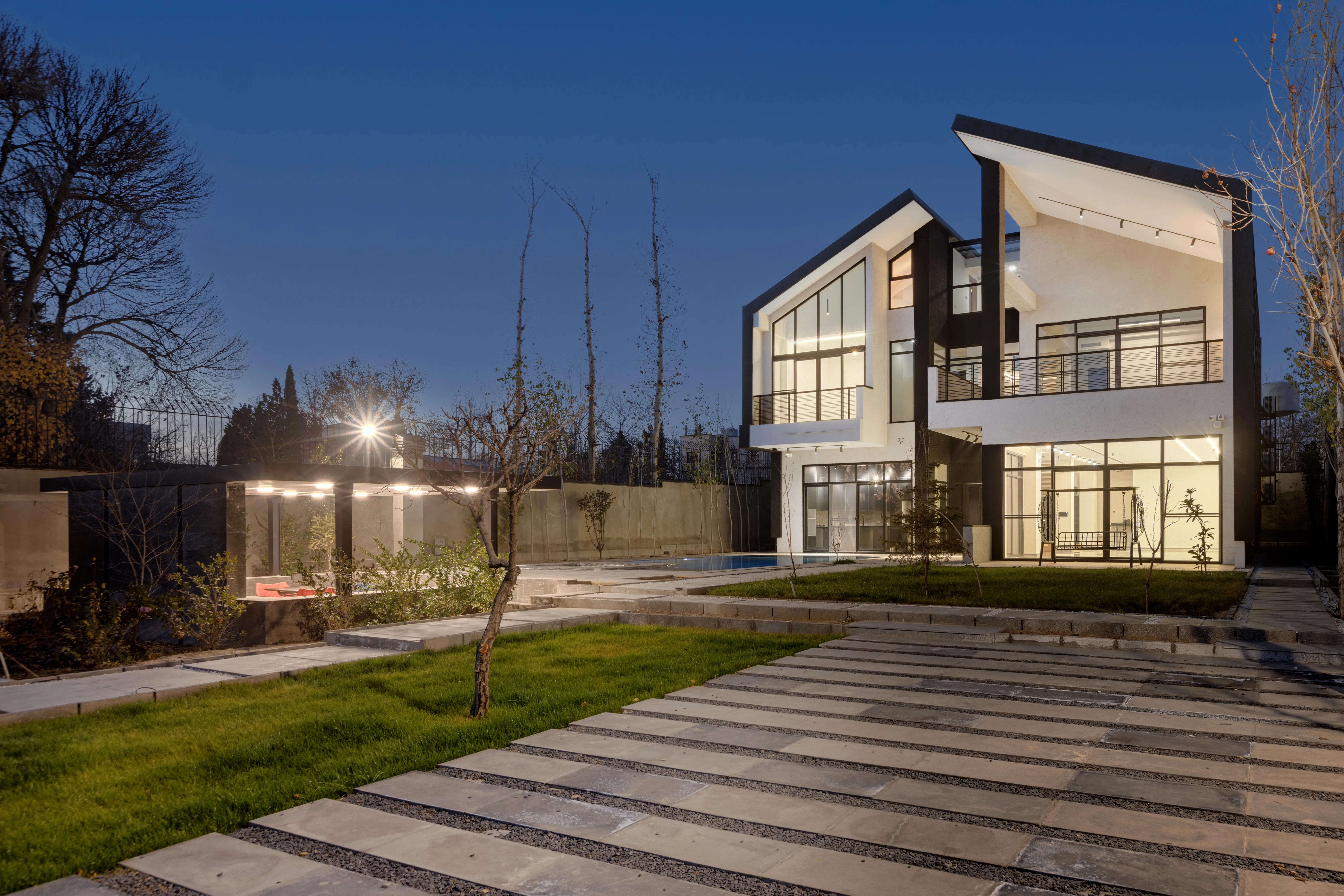 𝗠𝗶𝗮𝗻 Villa