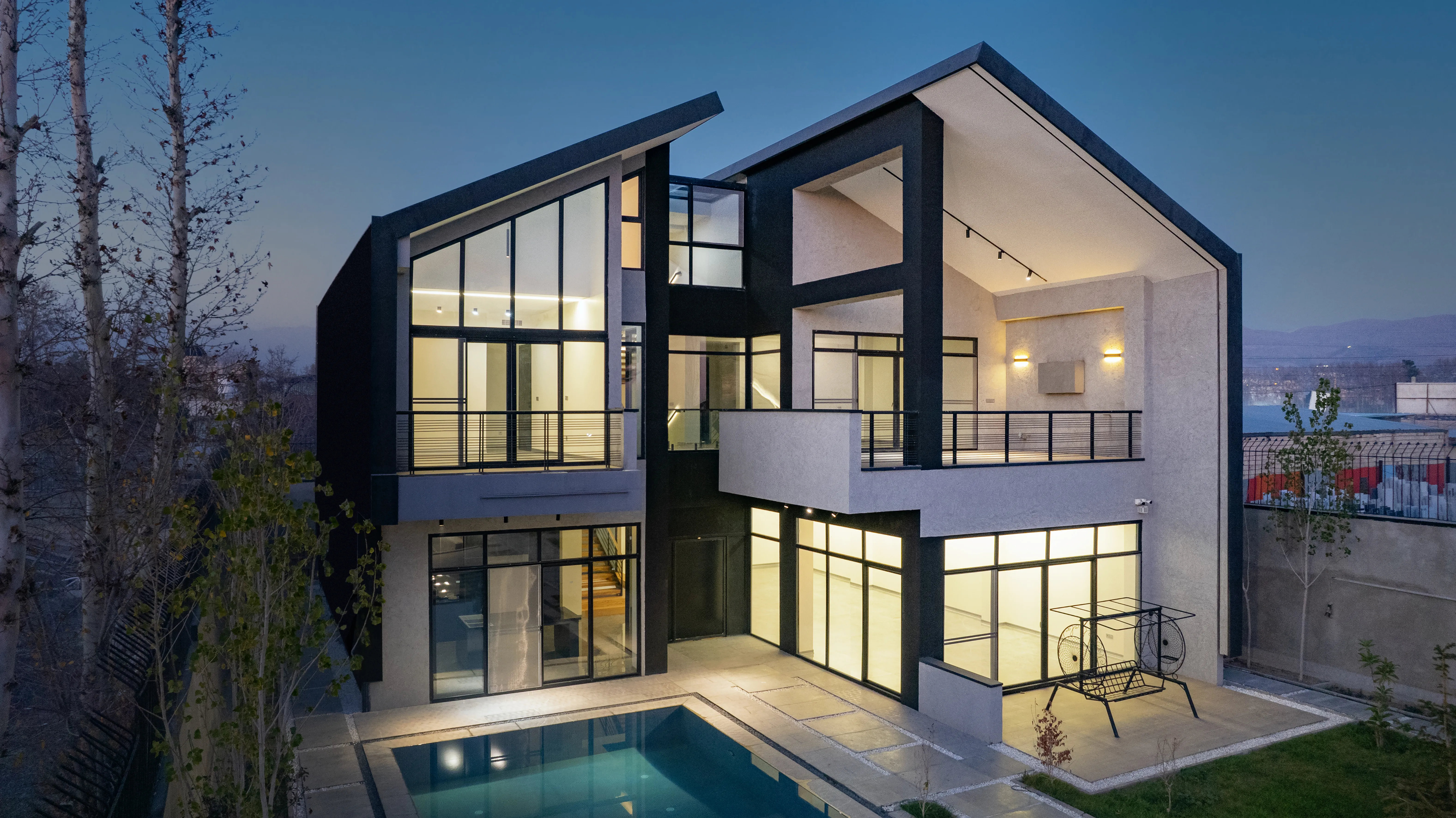 𝗠𝗶𝗮𝗻 Villa